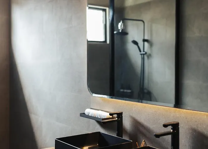 Khaya - 2br With Pool Walk To * Seminyak