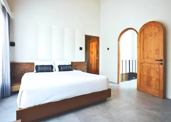 Khaya - 2br With Pool Walk To