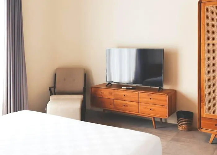 Khaya - 2br With Pool Walk To