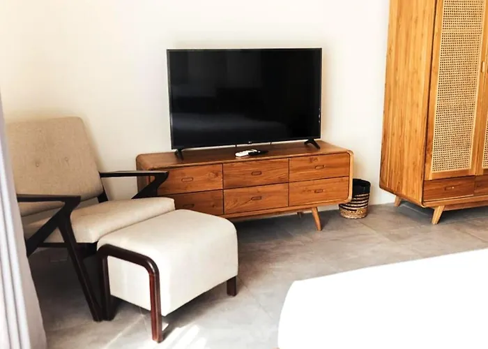 Villa Khaya - 2br With Pool Walk To *